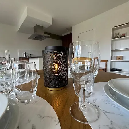 Cozy 1-bedroom Near The In T59