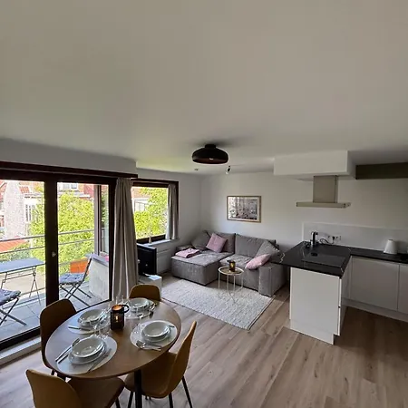 Apartment Cozy 1-bedroom Near The In T59