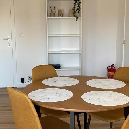 Cozy 1-bedroom Near The In T59